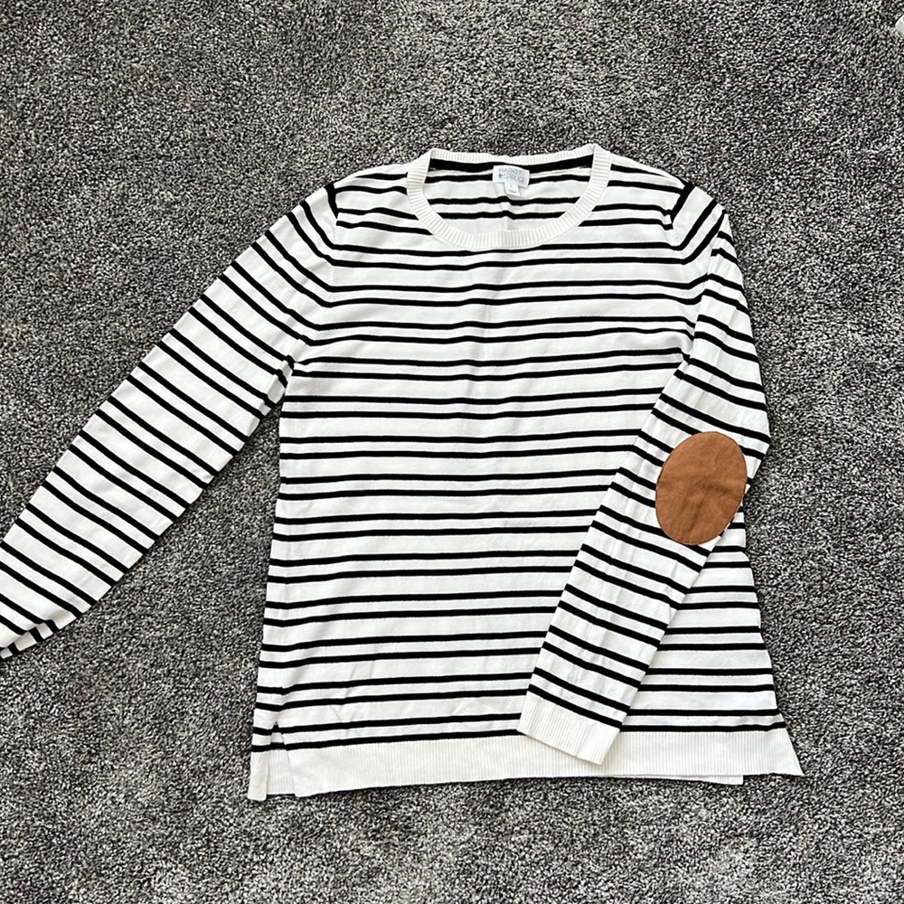 Market & Spruce Woman’s sweater